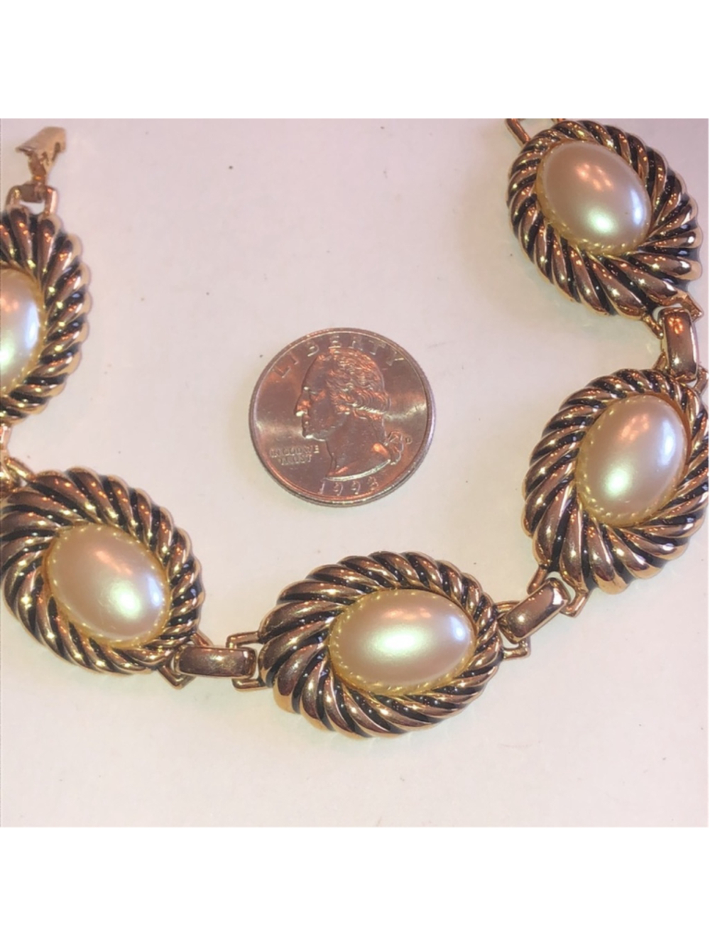 Angel Brand Signed Vintage Gold Tone Faux Pearl Bracelet - Picture 6 of 9